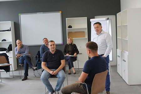 Переговори та продажі